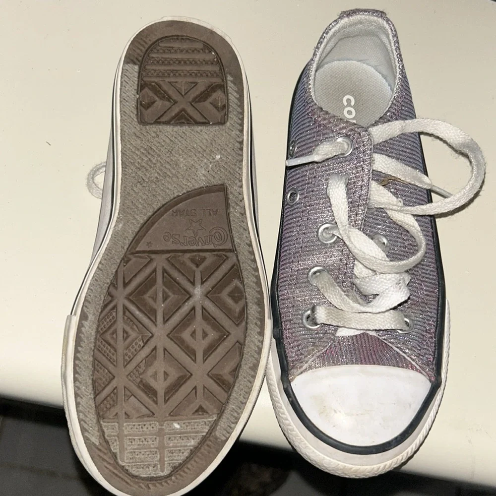 Converse Purple glittery low top girls shoes